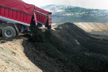 Δυσοσμία από τη λυματολάσπη καταγγέλλουν οι κάτοικοι της Δυτικής Αττικής