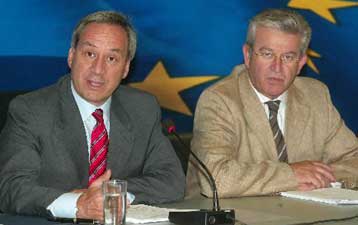 Μείωση 21,5% στις δημόσιες επενδύσεις το 2005