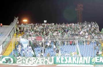 Επεισόδια έξω από το «Φρίουλι» με τραυματίες και συλλήψεις