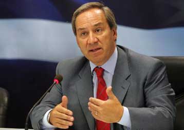 Ατομικές συμβάσεις εργασίας και κατάργηση του ΕΚΑΣ εξετάζει η κυβέρνηση