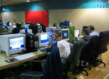 Εξαρθρώθηκε διεθνές κύκλωμα που εισέβαλε ηλεκτρονικά σε τραπεζικούς λογαριασμούς