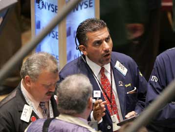 Μεικτές τάσεις επικράτησαν την Πέμπτη σε Γουόλ Στριτ και ευρωπαϊκά χρηματιστήρια