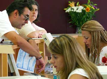 Το ποσοστό του ενιαίου φορολογικού συντελεστή προβληματίζει το οικονομικό επιτελείο