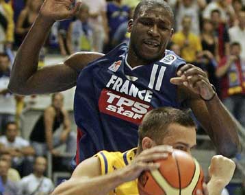 Δυσκολεύτηκε αλλά τελικά κέρδισε η Γαλλία, 79-62 τη Βοσνία/Ερζεγοβίνη