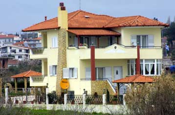 Πότε συμφέρει φορολογικά η αγορά πρώτης κατοικίας και πότε η επένδυση σε ακίνητα