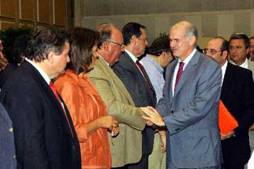 Επικριτική η Αριστερά για τη συνέντευξη Παπανδρέου στην 70ή ΔΕΘ