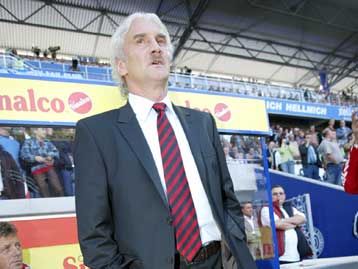 Με τον Φέλερ στον πάγκο της, η Λεβερκούζεν 3-1 την Ντούισμπουργκ, στο 0-0 Σάλκε-Χέρτα