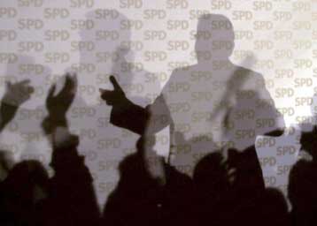 Τα σενάρια της επόμενης μέρας των γερμανικών εκλογών κυριαρχούν στον ευρωπαϊκό Τύπο