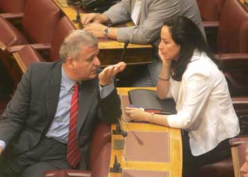 Μήνυμα ελληνικού ενδιαφέροντος στις γερμανικές εκλογές βλέπει το ΠΑΣΟΚ