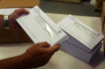 Επιπλέον φόρο 2.094 ευρώ θα πρέπει να πληρώσουν στην Eφορία 107.521 φορολογούμενοι