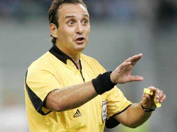 Ο Μπριάκος «σφυρίζει» στο Αλκαζάρ το Λάρισα-ΑΕΚ