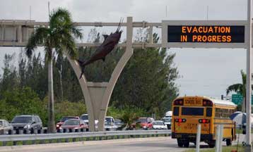 Συναγερμός στη Φλόριντα για τη Ρίτα – Φόβοι και για τον Κόλπο του Μεξικού