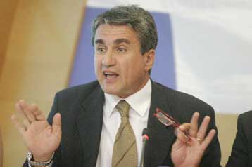 Εν μέσω αντιδράσεων από το ΠΑΣΟΚ ανοίγει πάλι την υπόθεση «εξοπλισμοί» η Εξεταστική