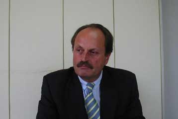 Φιλί μεταξύ γυναικών σε τηλεοπτική διαφήμιση προκαλεί την αντίδραση του ΕΣΡ