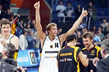 Στην οκτάδα του Ευρωμπάσκετ η Γερμανία, 66-57 την Τουρκία και παίζει με την Σλοβενία