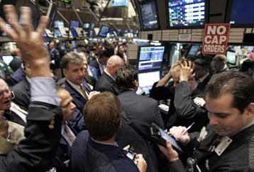 Αρνητικό πρόσημο στη Γουόλ Στριτ, μεικτή εικόνα στα ευρωπαϊκά χρηματιστήρια την Τρίτη