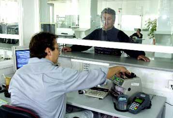 Όλα τα σενάρια για τον ενιαίο φόρο 25% – «Μαχαίρι» στις φοροαπαλλαγές