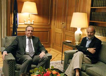 Το μέλλον της Ολυμπιακής στο επίκεντρο συνάντησης Αλαβάνου-Καραμανλή