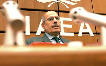 Αναβάλλεται η παραπομπή του Ιράν στο Συμβούλιο Ασφαλείας για το πυρηνικό του πρόγραμμα