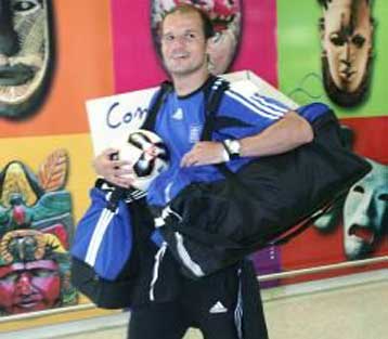 Πιθανή η απόκτηση του Μπασινά από την ΑΕΚ, λέει ο εκπρόσωπος του παίκτη