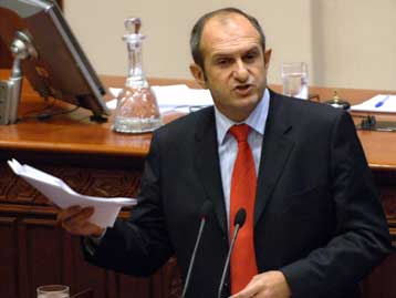 Χωρίς αποτέλεσμα η πρόταση μομφής της αντιπολίτευσης κατά της κυβέρνησης της ΠΓΔΜ