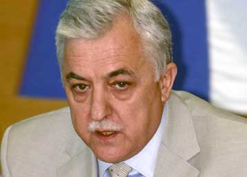 Λιγότερους και ισχυρούς δήμους προτείνει ο Αλ.Παπαδόπουλος για ένα νέο «Καποδίστρια»