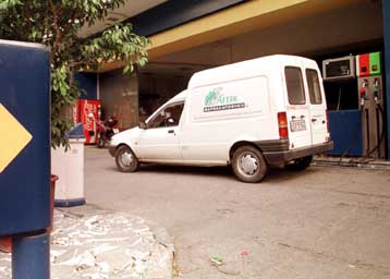 Ανεξέλεγκτη αδειοδότηση πρατηρίων καυσίμων καταγγέλλει η Ομοσπονδία Βενζινοπωλών