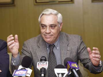 Μέτρα για τη στήριξη της ναυτιλίας ζητούν από την κυβέρνηση οι Έλληνες εφοπλιστές