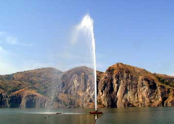 Ανησυχία για νέο αναβρασμό στις δολοφονικές λίμνες του Καμερούν