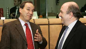 Νέα εισπρακτικά μέτρα φέρνει το αυξημένο έλλειμμα – «Πονοκέφαλος» για την τιτλοποίηση