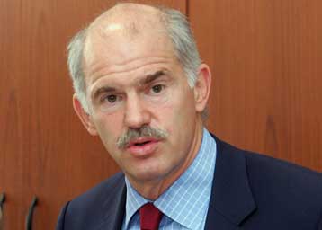 Η ανεργία το σημαντικότερο πρόβλημα της ελληνικής κοινωνίας, τονίζει ο Γ.Παπανδρέου