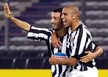 Γιουβέντους και Μπάγερν πορεύονται παρέα για τους «16»