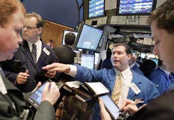 Μεγάλα κέρδη στη Γουόλ Στριτ, απώλειες στα ευρωπαϊκά χρηματιστήρια την Πέμπτη