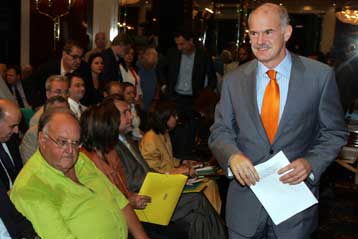 Έντονη διαμάχη μεταξύ κορυφαίων στελεχών στο Πολιτικό Συμβούλιο του ΠΑΣΟΚ