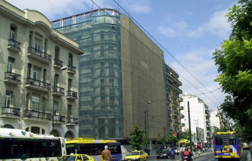 Ανοίγει (και πάλι) ο δρόμος για την αποκατάσταση του ξενοδοχείου «Ακροπόλ»