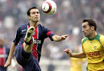 Με 10 παίκτες η Παρί Σεν Ζερμέν 2-0 τη Ναντ-Μπορντό και Σεν Ετιέν συνεχίζουν ανοδικά