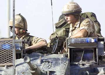 «Σιδερένια Πυγμή» εξακολουθούν να δείχνουν οι Αμερικανοί στο δυτικό Ιράκ