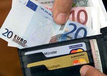 Αυξάνεται η διαφθορά λένε οι πολίτες, σύμφωνα με έρευνα της Metron Analysis