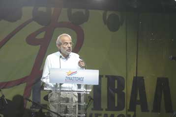 Επίθεση με στόχο την κυβέρνηση, τον ΣΕΒ και τον Αρχιεπίσκοπο από τον Αλέκο Αλαβάνο