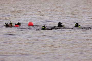 Στους 21 οι νεκροί από ανατροπή τουριστικού πλοιαρίου σε λίμνη της Νέας Υόρκης