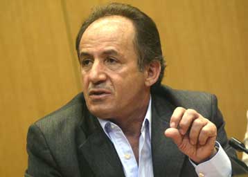 Αισθητή μείωση μισθών και συντάξεων επιφέρει το ελαστικό οκτάωρο