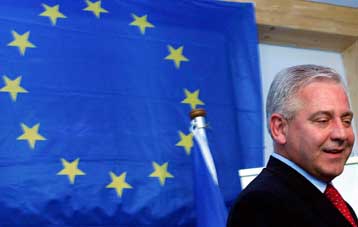 Ενθουσιασμός για ΕΕ και «υποσχέσεις» για την παράδοση Γκοτόβινα από την Κροατία