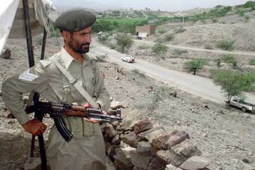 Συνελήφθη στο Πακιστάν εκπρόσωπος και ηγέτης των Ταλιμπάν