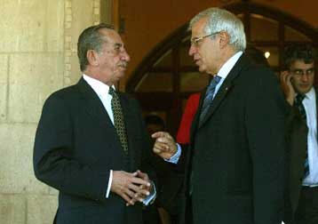 Έκκληση Μπορέλ για επανένωση της Κύπρου και αναγνώρισή της από την Τουρκία