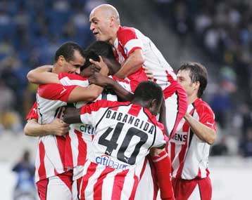 Συνεχίζουμε στην Ελλάδα, προσπαθούμε στην Ευρώπη, είναι το σύνθημα στον Ολυμπιακό