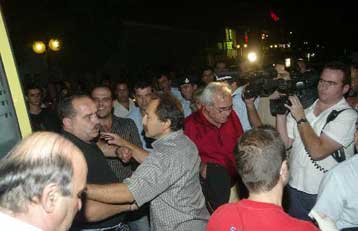 Επείγουσα προκαταρκτική εξέταση για τα επεισόδια κατά τη δίκη αγωγής του Στ.Βρέντζου