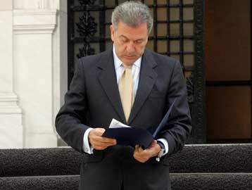 Μέτρα για την ελληνική τουριστική αγορά σε ορίζοντα δεκαετίας