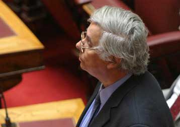 Αφορολόγητα τα αναδρομικά του ΛΑΦΚΑ – Επέκταση μάχιμης πενταετίας στα Σώματα Ασφαλείας