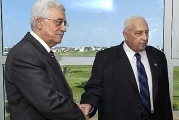 Την ερχόμενη Τρίτη η πολυαναμενόμενη συνάντηση Σαρόν – Αμπάς