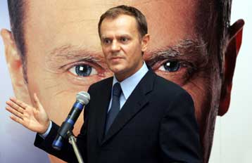 Μονομαχία των δύο κυβερνητικών εταίρων την Κυριακή για την προεδρία της Πολωνίας